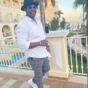 Meet your Posher, Davon